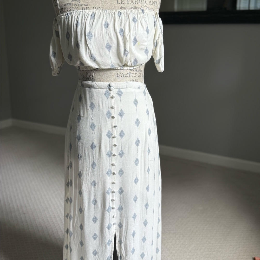 Dress Form LA Off Shoulder Crop Top & Maxi Skirt Set Size S